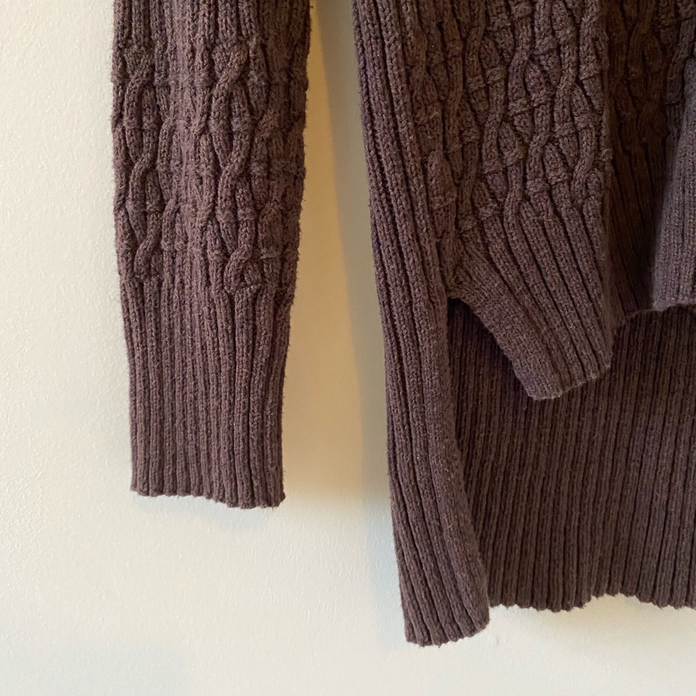 Universal Thread Hi-Lo Sweater - Picture 3 of 10